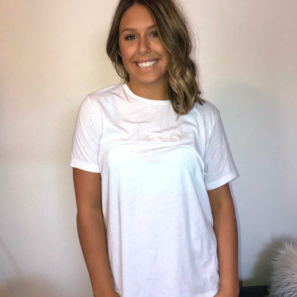 ‘its a vibe’ T Shirt